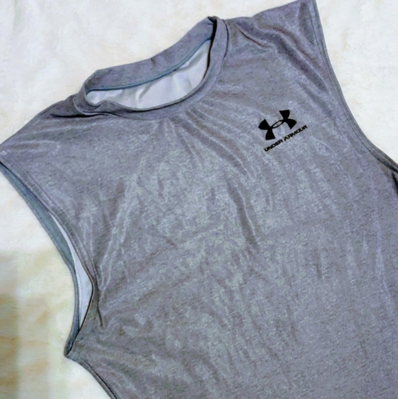 Under Armour Sleeveless Compression Athletic Workout Summer Shirt M/L Gray - Picture 3 of 7